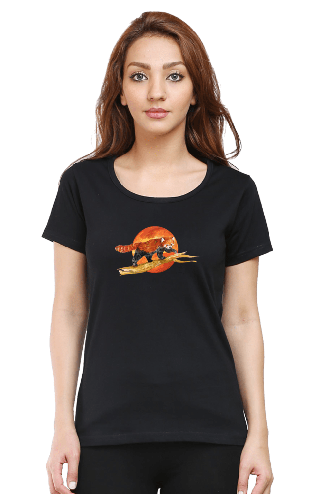 TuckTribeTHE RED PANDAWomen’s T-shirt